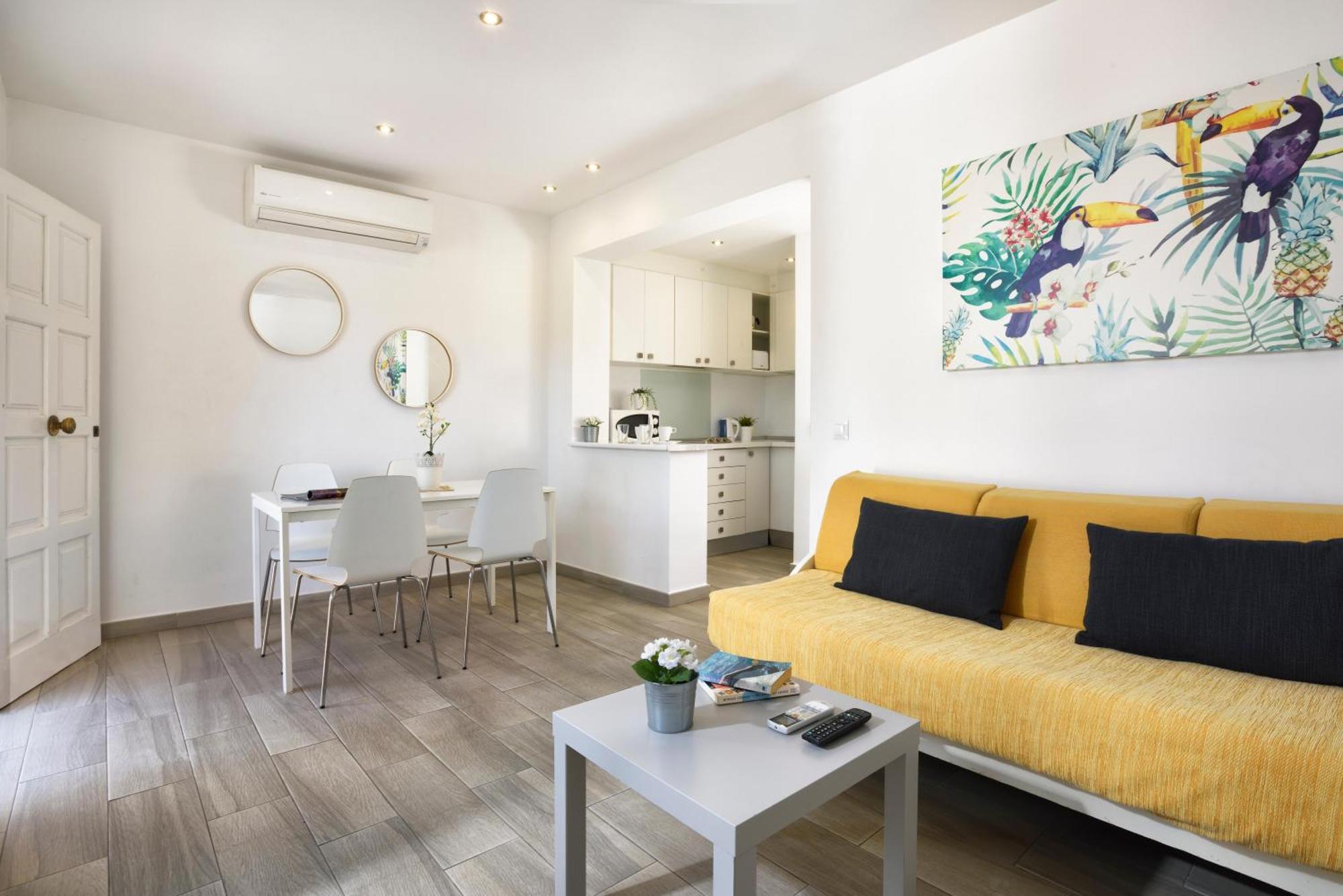 Naika Studios & Apartments Palma Nova  Exterior photo